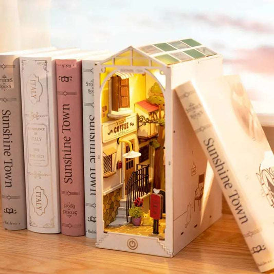 SERRE LIVRE - BOOK NOOK - SUNSHINE TOWN - CULTURE MAQUETTE - EXPERT MAQUETTE BOIS et METAL - DIY - ROBOTIME