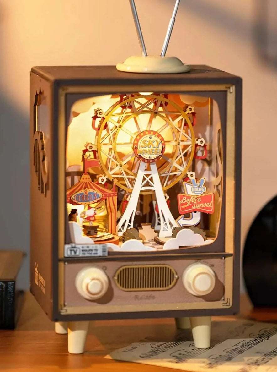 TELEVISEUR SUNSET CARNAVAL - CULTURE MAQUETTE - EXPERT MAQUETTE BOIS et METAL - DIY - ROBOTIME